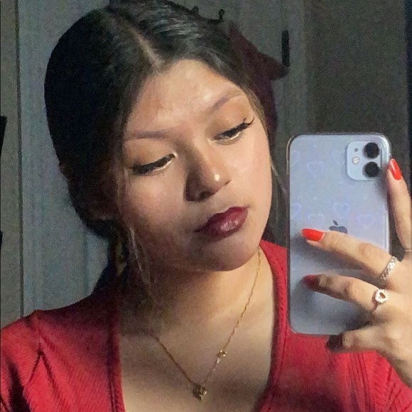 Meet your Posher, Hannah - Picture 1 of 1